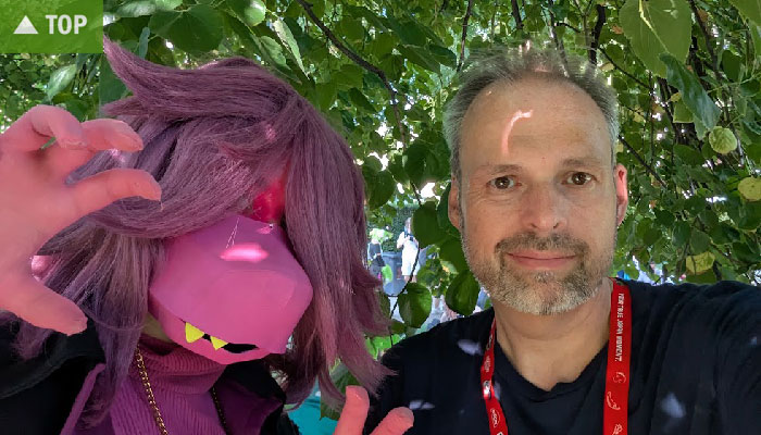 Thomas und ein Anime-Wesen